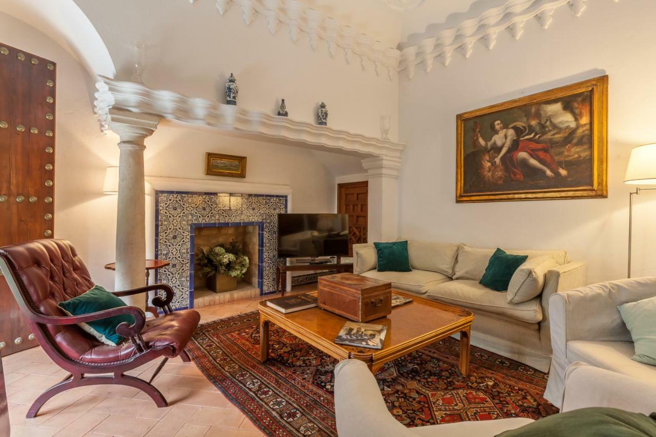 Villa Elvira, Exclusive Pool And Gardens In The Heart Of Sevilla Dış mekan fotoğraf