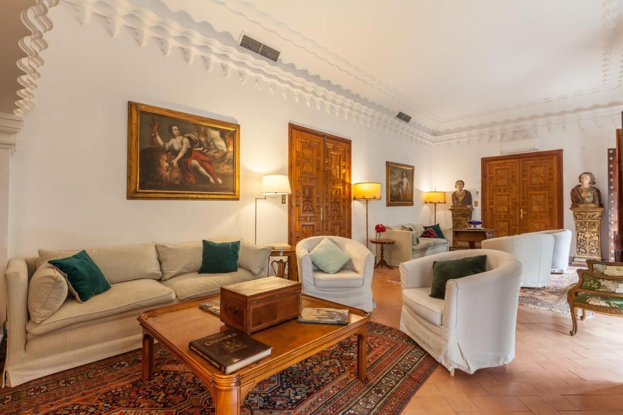 Villa Elvira, Exclusive Pool And Gardens In The Heart Of Sevilla Dış mekan fotoğraf